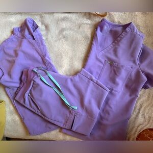 Lavender Dew Rafaela Lg Scrub Top, Catarina top XL, HW LP Zamora Pants